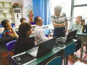 79岁潮老头自学成网络达人